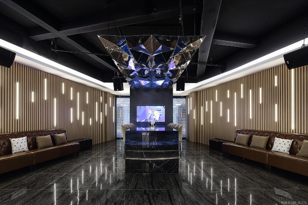 重庆按摩小妹，舒缓身心，养生好帮手